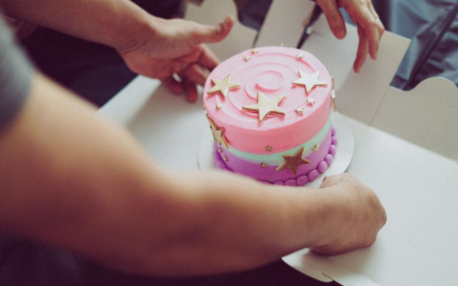 A birthday cake that had to cross the bridge at noon